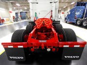 Volvo-Trucks weniger nachgefragt (Bild: KEYSTONE/AP/Steve Helber)