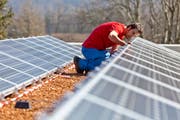 Neubauten sollen auch in Innerrhoden künftig einen Teil der gebrauchten Energie selbst erzeugen. (Bild: Martin Rütschi/Keystone)