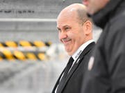 Ajoies Headcoach Gary Sheehan verzieht die Miene: Sein Team verliert bei den GCK Lions. (Bild: KEYSTONE/GIAN EHRENZELLER)