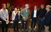 Diskutierten über Cannabis (von links): Severin Wallimann, Esther Rüfenacht, Dennis Bucher, Julian Frunz, Manfred Fankhauser und Erich Ettlin. (Bild: Marion Wannemacher, Sarnen, 16. Oktober 2019)