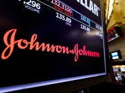 Der amerikanisch Konzern Johnson & Johnson hat sich in einem wichtigen Gerichtsprozess in den USA mit einem Vergleich freigekauft. (Bild: KEYSTONE/EPA/JUSTIN LANE)