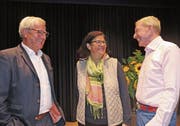 Die Gäste Victor Rohner und Marianne Oehler hatten sichtlich Spass an den Fragen von Moderator Kurt Aeschbacher. (Bild: Benjamin Schmid)