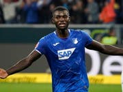 Ilhas Bebou avancierte für Hoffenheim mit einem Tor und einer Vorlage zum Matchwinner (Bild: KEYSTONE/EPA/RONALD WITTEK)