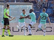 Inters Argentinier Lautaro Martinez (links) freut sich mit seinen Mitspielern über das frühe 1:0 (Bild: KEYSTONE/EPA ANSA/ELISABETTA BARACCHI)
