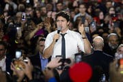 Justin Trudeau bei einem Wahlkampfauftritt in Calgary. (Bild: Sean Kilpatrick/AP, 19. Oktober 2019)