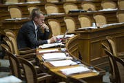 Die BDP von Parteichef Martin Landolt hat vier von sieben Sitze verloren und kann im Nationalrat keine eigene Fraktion mehr stellen. (Bild: Keystone)