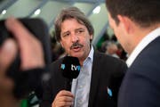 Paul Rechsteiner gibt Tele Ostschweiz ein Interview nach dem ersten Wahlgang vom Sonntag. (Bild: Ralph Ribi)