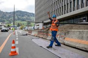 Daumen hoch: Das Stahlseil ist frisch montiert. (Bild: Philipp Schmidli, Root, 24. Oktober 2019)