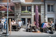 Das Restaurant Focacceria an der Metzgergasse 22 zieht viele Besucher an. (Bild: Ralph Ribi - 22. Mai 2018)