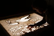 Eines der Sandbilder von Marianne Hofer. (Bild: Nathalie Hildebrand Isler)