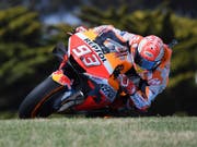 Derzeit in der MotoGP eine Klasse für sich: Marc Marquez auf der Honda (Bild: KEYSTONE/AP/ANDY BROWNBILL)