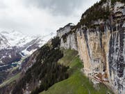 Auf der Wanderung vom Aescher in Richtung Chobel im Kanton Appenzell-Innerrhoden ist am Samstagnachmittag ein Wanderer zu Tode gestürzt. (Bild: KEYSTONE/GIAN EHRENZELLER)