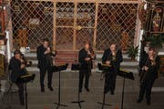 Die Musiker von Tromburi bei ihrem Konzert in der Jagdmattkapelle in Erstfeld; von links: Christoph Schmid, Philipp Gisler, Urs Zenoni, Da-niel Gutjahr und Patrik Stadler. (Bild: Paul Gwerder, Erstfeld, 25. Oktober 2019)