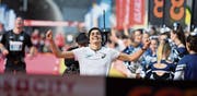 Erleichtert: die Luzernerin Franziska Inauen beim Zieleinlauf. (Bild: Corinne Glanzmann)
