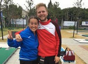Anna Bandera (Italien) und Beat Wartenweiler (Schweiz) freuen sich über ihre Erfolge. (Bild: Instagram)