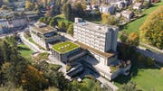 Das Gewerbliche Berufs- und Weiterbildungszentrum (GBS) an der Demutstrasse in St.Gallen. Am 17. November wird an der Abstimmungsurne darüber entschieden, ob die Anlage für 111 Millionen Franken saniert und erweitert werden soll. (Bild: Ralph Ribi - 14. Oktober 2019)