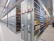 Die Schweizerische Nationalbibliothek lanciert im November ein Crowdsourcing-Projekt. (Bild: KEYSTONE/GAETAN BALLY)