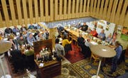 Im Oldie Gaden Welfensberg traf sich der Waldverein Wuppenau zur Jahresversammlung. (Bild: Christoph Heer)