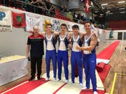 Sie schaffen den NLA-Ligaerhalt (von links): Trainer Martin Weibel, Fabien Herzog, Dominic Tamsel, Iman Clayton und Valentin Vonesch. Bild: Kevin Rossi