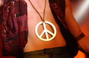 Peace zum Umhängen. (Bild: Susann Basler, 2010)