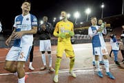 Goalie Mirko Salvi (im gelben Dress) ist glücklich und zufrieden bei den Grasshoppers. (Bild: Christian Merz/Keystone, Zürich, 5. Oktober 2019)