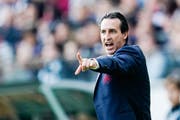 Unai Emery sagt, dass Xhaka einen Fehler gemacht habe und sich zu einer Entschuldigung bei den Fans durchringen soll. (Bild: Keystone)