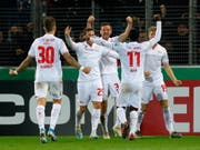 Union Berlin bejubelt das 3:1 in Freiburg (Bild: KEYSTONE/EPA/RONALD WITTEK)