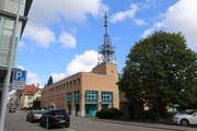 Die Mobilfunkantenne an der Poststrasse wurde auf 5G umgerüstet. Bild: Hans Suter