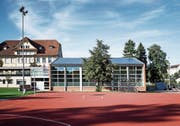 Vorbildlich: Das Hochdorfer Schulhaus Arena verfügt über eine Solaranlage auf dem Dach.Bild: Manuela Jans-Koch (3. Oktober 2019)