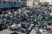 In Sursee legten die Biker eine Pause ein. (Bild: Juampi Garcia, 29. September 2019)