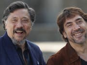 Die Schauspieler, Umweltaktivisten und Brüder Carlos (l.) und Javier Bardem besuchen am Donnerstagabend das Zurich Film Festival und präsentieren ihren neuen Film «Sanctuary». (Bild: Keystone/EPA/JUAN HERRERO)