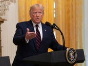 US-Präsident Donald Trump verschärft den Ton in der Ukraine-Affäre. Er beschimpft seine Gegner und spricht von «bullshit». (Bild: KEYSTONE/EPA Polaris POOL/CHRIS KLEPONIS / POOL)