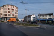 Der Sonnenplatz in Emmenbrücke. Der Verkehrsknoten ist heute unbefriedigend. (Bild: Boris Bürgisser, 23. Januar 2019)