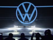 Der VW-Konzern hat in den ersten neun Monaten im laufenden Geschäft deutlich mehr Gewinn erzielt als im Vorjahreszeitraum. (Bild: KEYSTONE/EPA/DAVID HECKER)