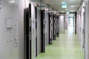 Die Gewalt in Gefängnissen nimmt zu. (Bild: Felix Gerber)