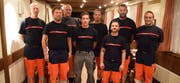 Die geehrten und die verabschiedeten Mitglieder; von links: Ivo Gisler, Ruedi Zurfluh, Roli Bissig, Thomas Imhof, Orlando Gisler, Adrian Traxel, Stefan Bissig und Beat Zurfluh. (Bild: PD)