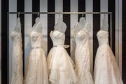 Die Brautkleider bleiben ein Blickfang. (Bild: Michel Canonica)