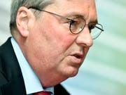 Clariant-Chef Hariolf Kottmann muss einen leichten Rückgang von Umsatz und Betriebsgewinn im dritten Quartal ausweisen. (Bild: KEYSTONE/WALTER BIERI)