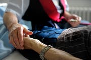 Die Krankensalbung ist eines von sieben Sakramenten. (Archivbild LZ)
