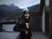 Muss das Lachen nicht verlieren: Wendy Holdener ist am Ellenbogen nur leicht verletzt (Bild: KEYSTONE/GIAN EHRENZELLER)