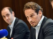 Nationalcoach Patrick Fischer bietet für den Deutschland Cup fünf Debütanten auf (Bild: KEYSTONE/WALTER BIERI)
