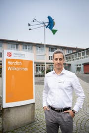 Heimleiter Stephan Goos mag weder Bier noch Zigaretten. (Bild: Urs Bucher)