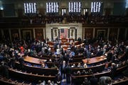 Das Repräsentantenhaus stimmt dem Amtsenthebungsverfahren zu. (Bild: AP Photo/Andrew Harnik)