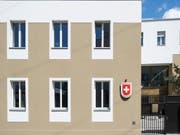 Eine Mitarbeiterin der Schweizer Botschaft in Moskau soll umgerechnet rund 75'000 Franken öffentlicher Gelder veruntreut haben. (Bild: KEYSTONE/PETRA OROSZ)