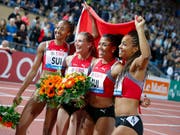 Das Schweizer Quartett mit Sarah Atcho, Ajla Del Ponte, Mujinga Kambundji und Salomé Kora (von links) will auch in Doha jubeln (Bild: KEYSTONE/VALENTIN FLAURAUD)