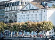Blick auf die Nordfassade des Luzerner Theaters. (Bild: Nadia Schärli, 1. Oktober 2019)