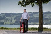 «Ich versuche stets, mich für die Region einzusetzen»: Damian Müller beim Schloss Heidegg mit Blick auf den Baldeggersee. (Bild: Pius Amrein, 20. September 2019)