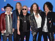 Die Band Aerosmith soll im kommenden Jahr - just zu ihrem 50. Gründungsjubiläum - ausgezeichnet werden. (Bild: KEYSTONE/AP Invision/EVAN AGOSTINI)