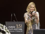Die australische Schauspielerin Cate Blanchett freut sich über die «verrückte» Idee des Zurich Film Festivals, ihr den «Golden Icon Award» zu verleihen. (Keystone/Ennio Laenza) (Bild: Keystone/ENNIO LEANZA)