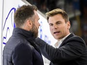 Fribourgs erfolgreiches Interimstrainer-Duo: Rosa Pavel (rechts) und Sportdirektor Christian Dubé (Bild: KEYSTONE/ANTHONY ANEX)
